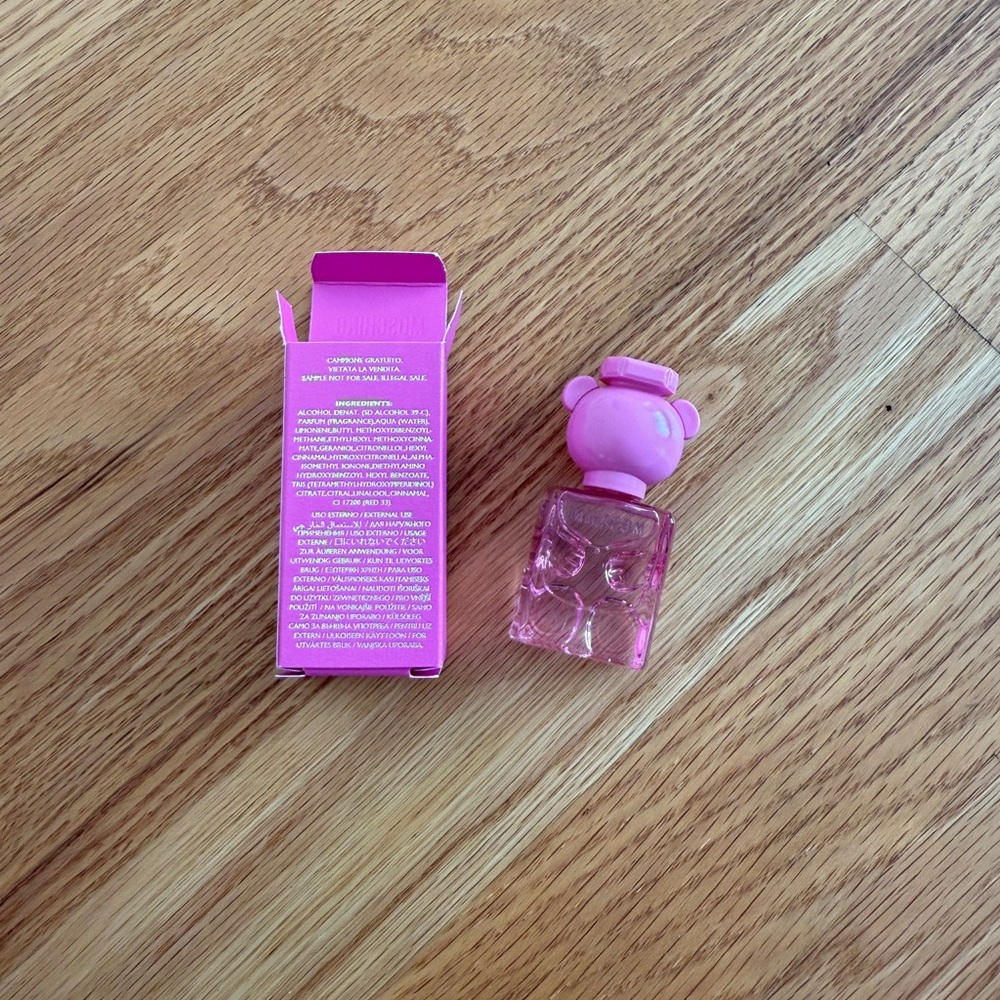Moschino toy 2 bubblegum travel size perfume - Picture 2 of 2